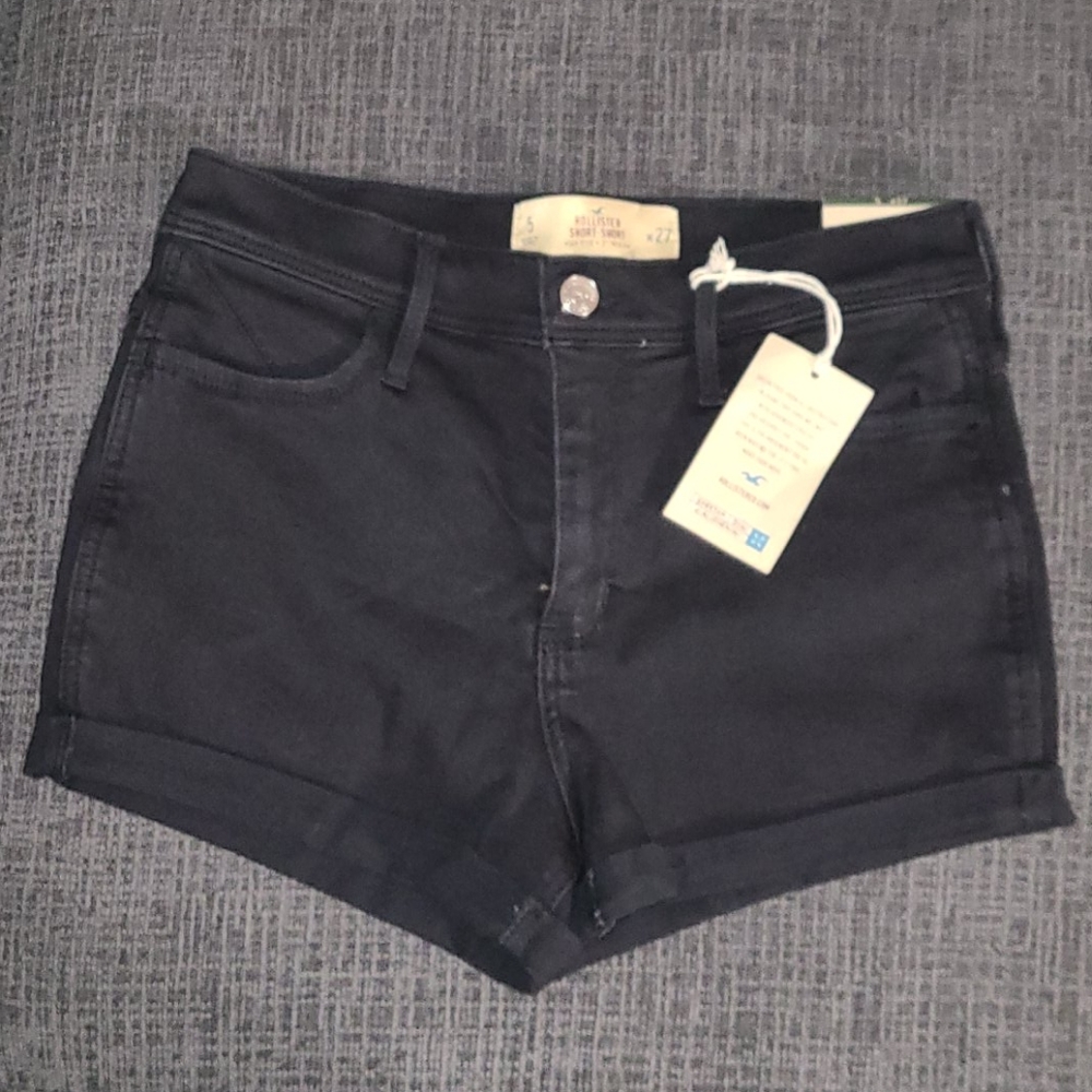 🖤 Black High Rise Short Shorts
